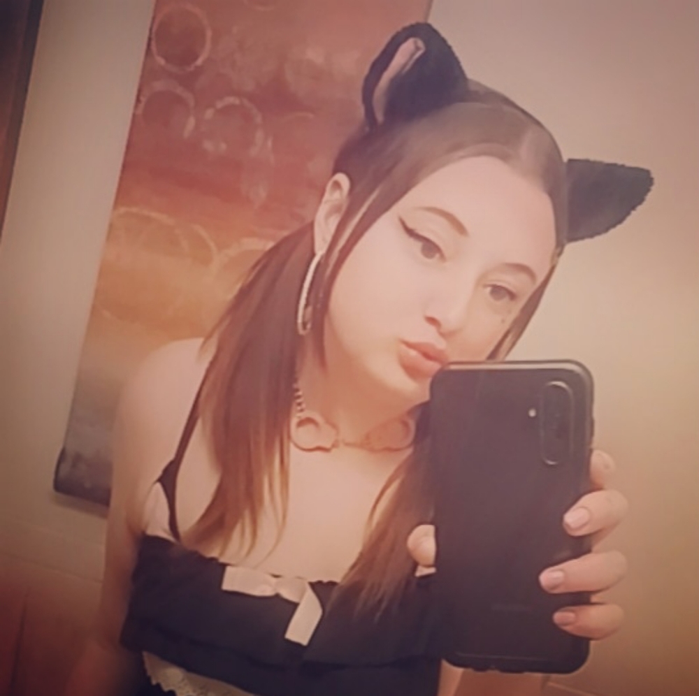 Meet your Posher, April